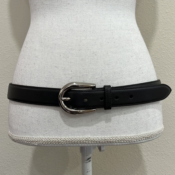 Gucci Brown Leather Belt with Silver-tone Buckle - Picture 2 of 14